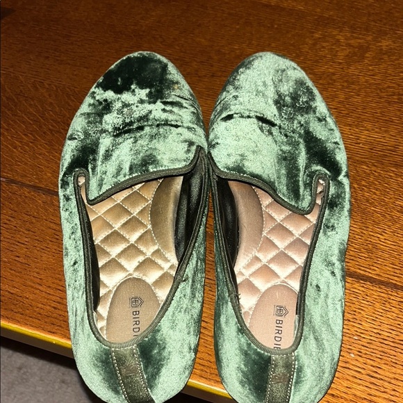 Birdies Women's Green Velvet Loafers - Picture 1 of 7